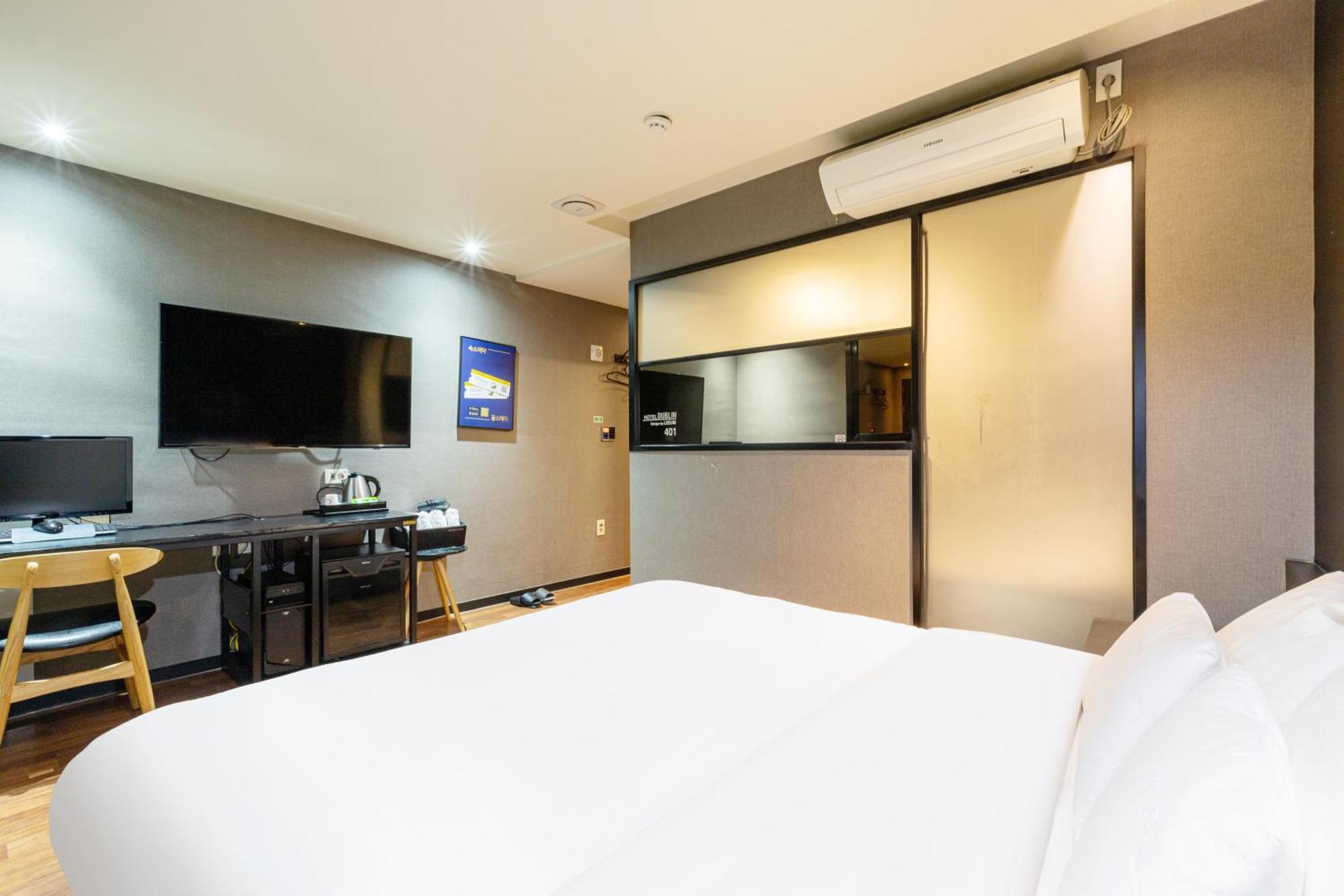 Dublin Hotel Puszan Kültér fotó